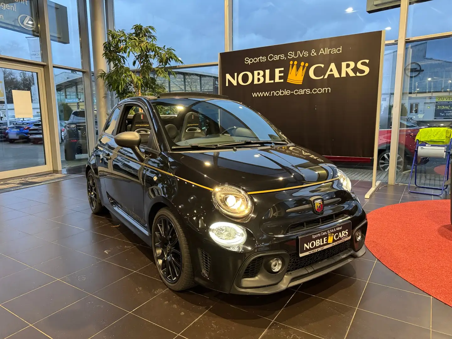 Abarth 595C Scorpioneoro Turismo - 2000 Stk weltweit! Schwarz - 1