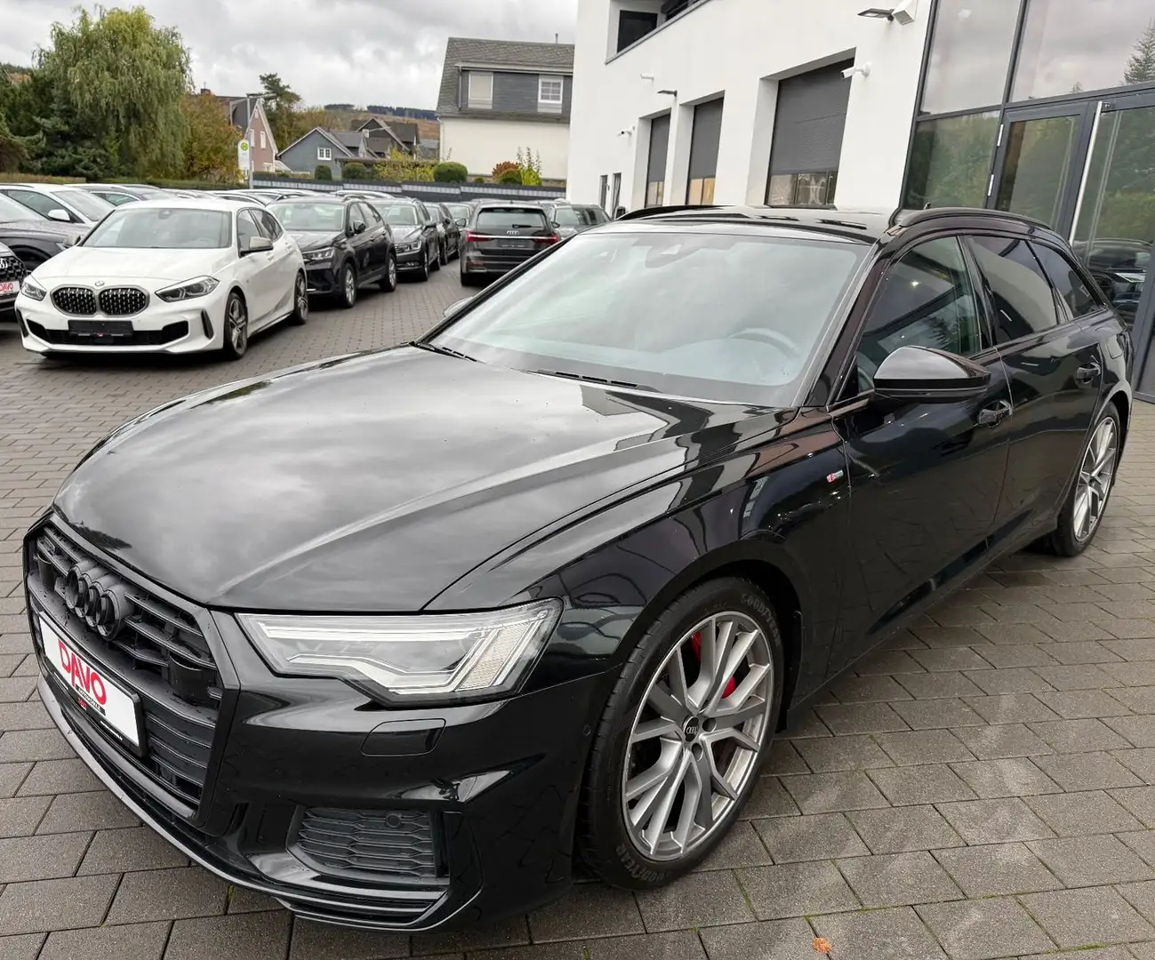 Audi A6 Avant 55 TFSI e quattro 3x S line/AHK/Matrix Schwarz - 1