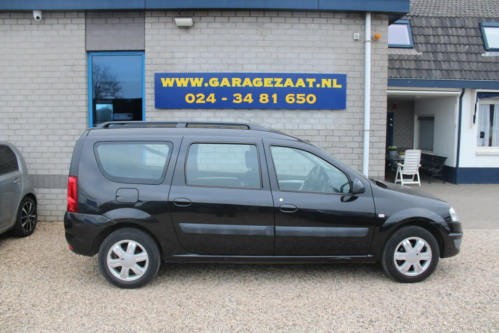 Dacia Logan MCV 1.6-16V Blackline Airco Trekhaak Dakdragers Zwart - 2
