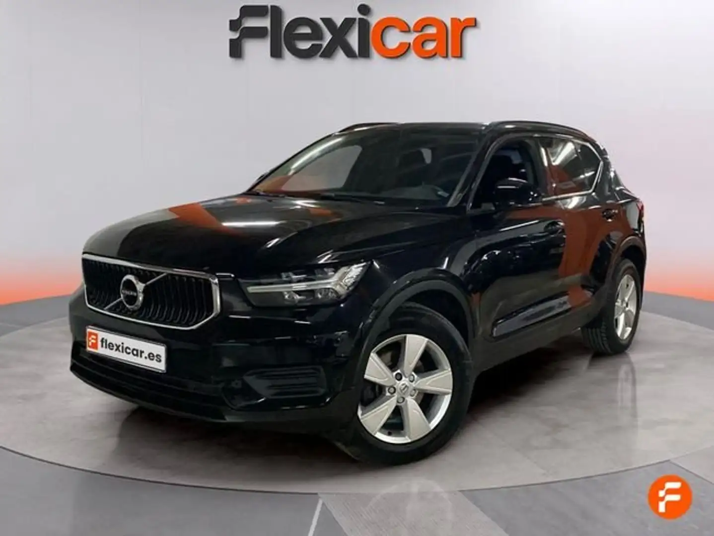 Volvo XC40 T3 Momentum Negro - 2