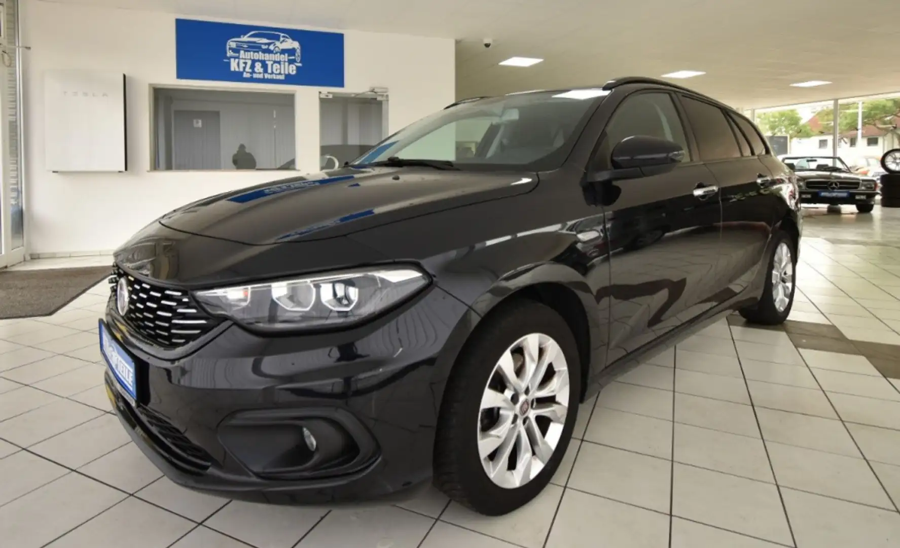 Fiat Tipo 1.4 T-Jet Easy Negro - 2