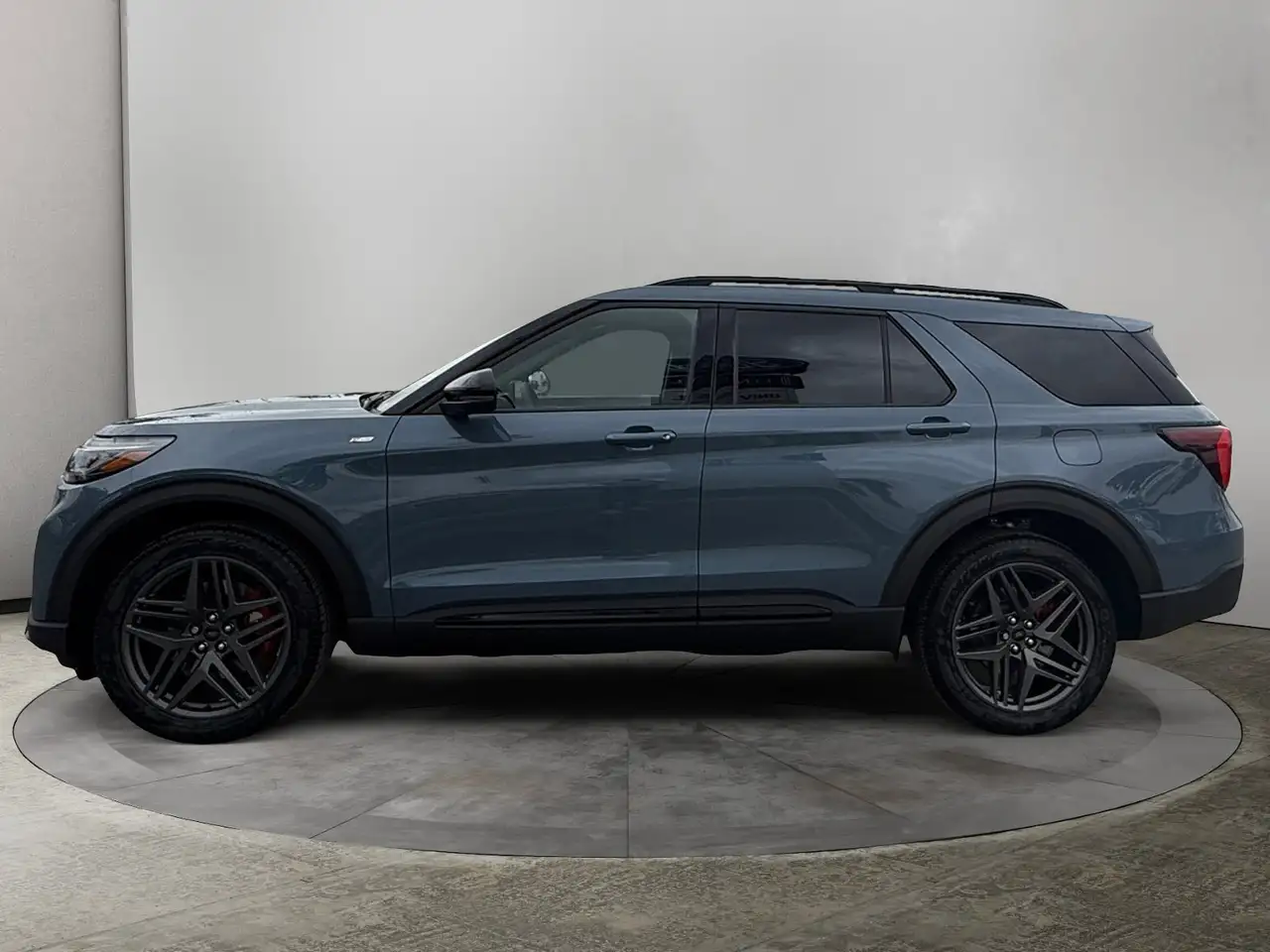 Ford Explorer photo Ford Explorer