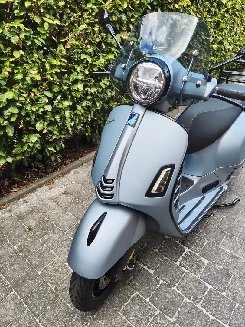 Vespa GTS Super Tech 125 Szürke - 1