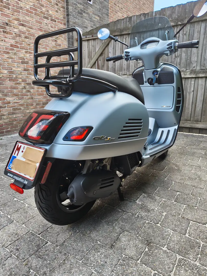 Vespa GTS Super Tech 125 Szürke - 2