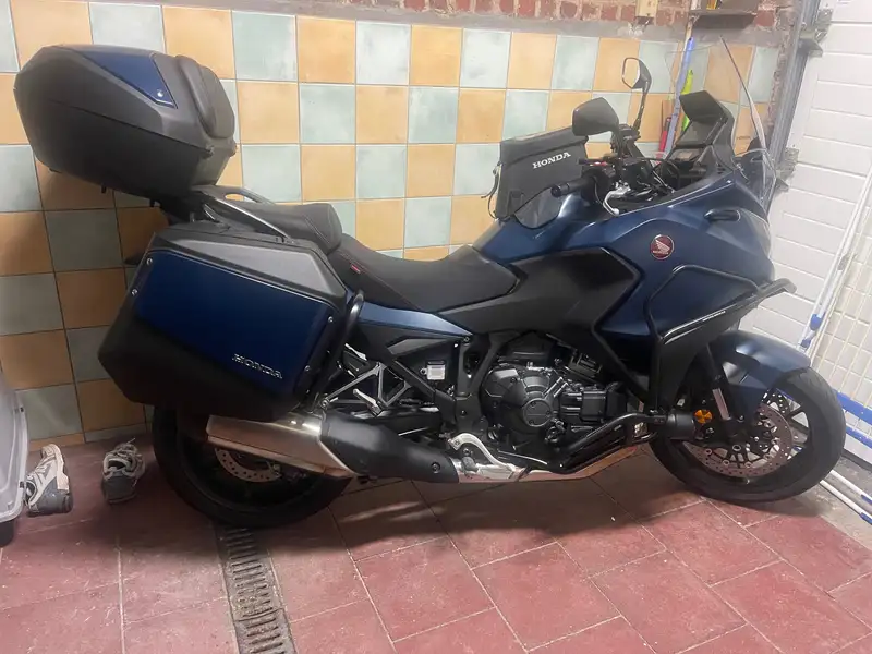 Honda NT 1100 - foto 2