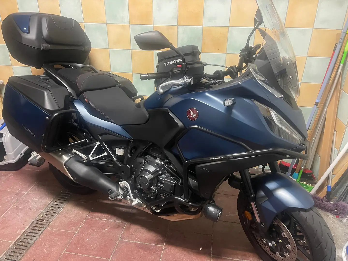 Honda NT 1100 Bleu - 1