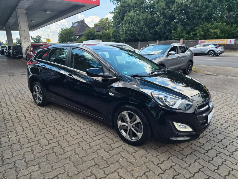 Hyundai i30 cw blue Trend — photo 5