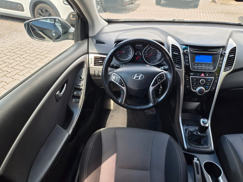 Hyundai i30 cw blue Trend — photo 15