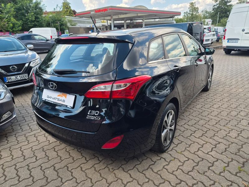 Hyundai i30 cw blue Trend — photo 8