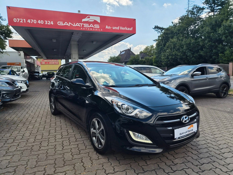 Hyundai i30 cw blue Trend