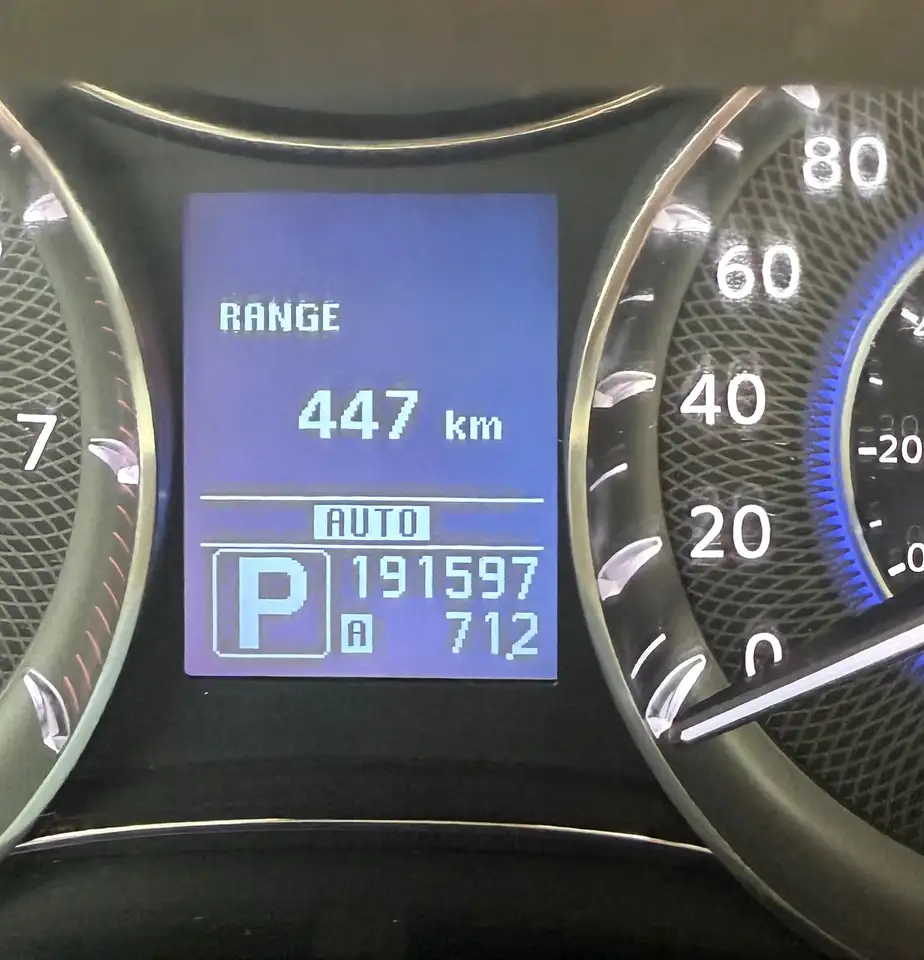 Infiniti QX56 photo Infiniti QX56