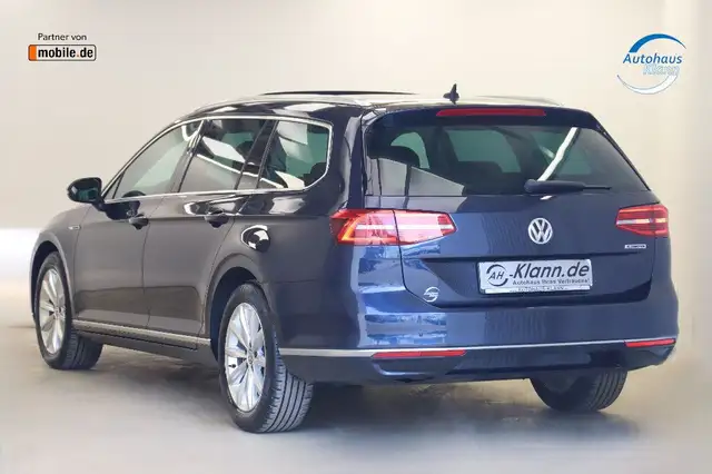 Volkswagen Passat view 8