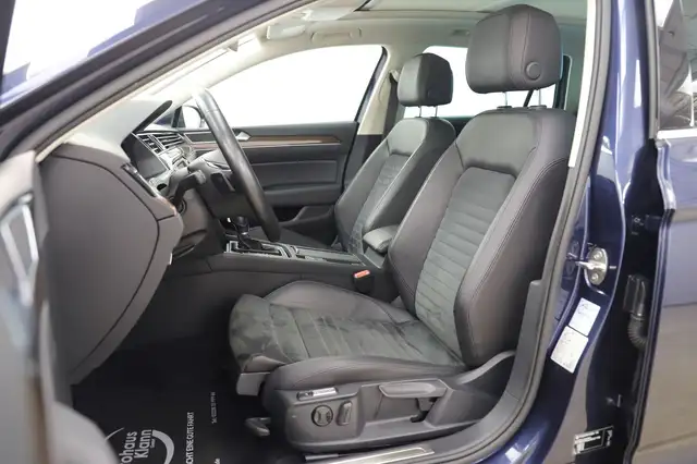 Volkswagen Passat view 10