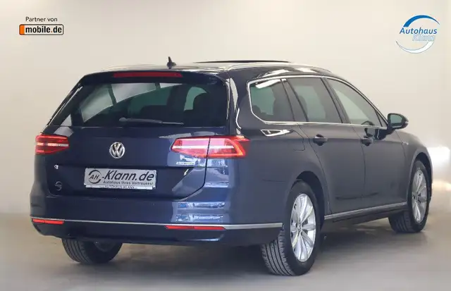 Volkswagen Passat view 6