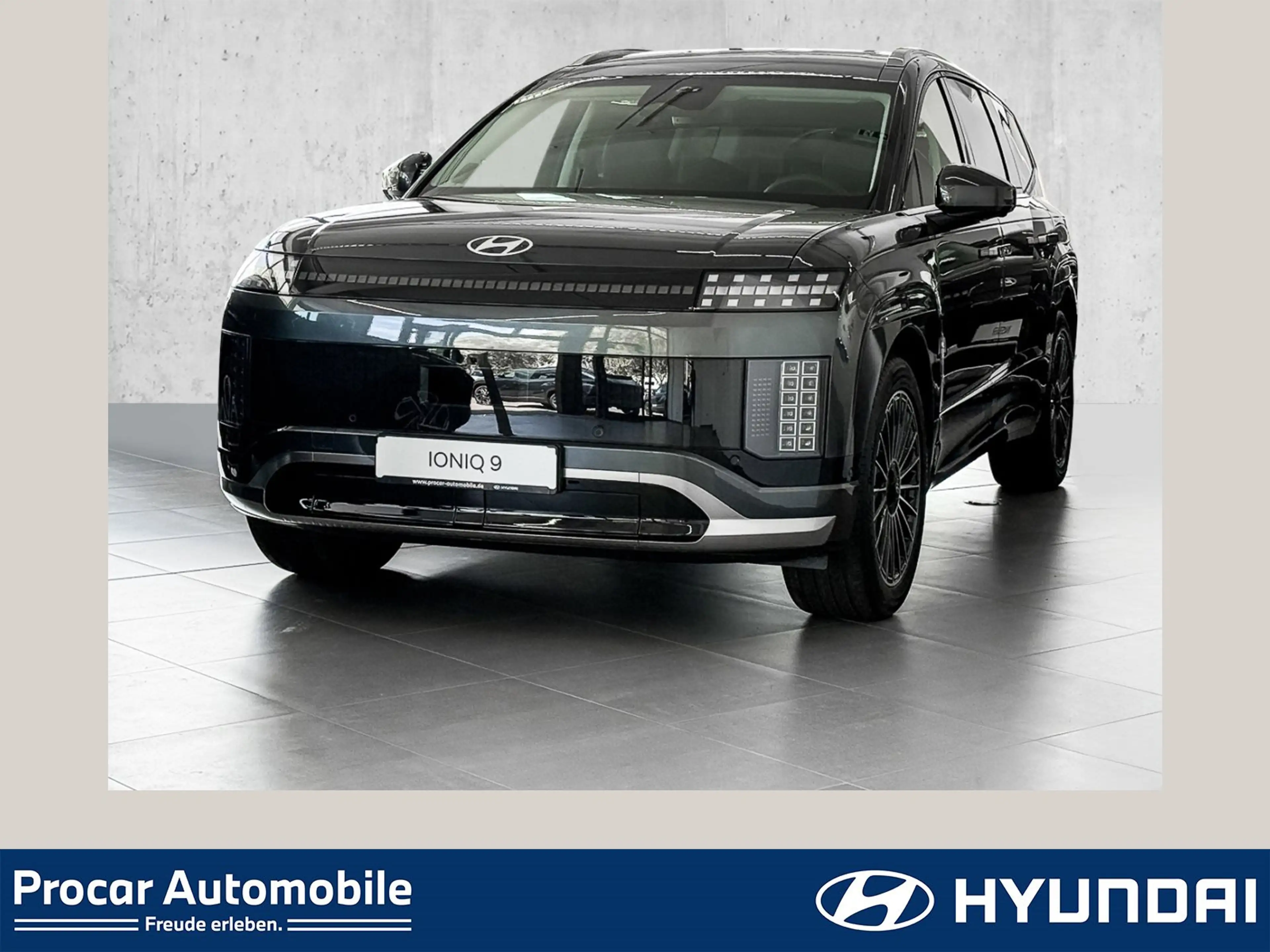 Hyundai IONIQ 9 UNIQ 7-Sitzer 110 kWh 307PS 4WD, LEDER BOSE Wärmep