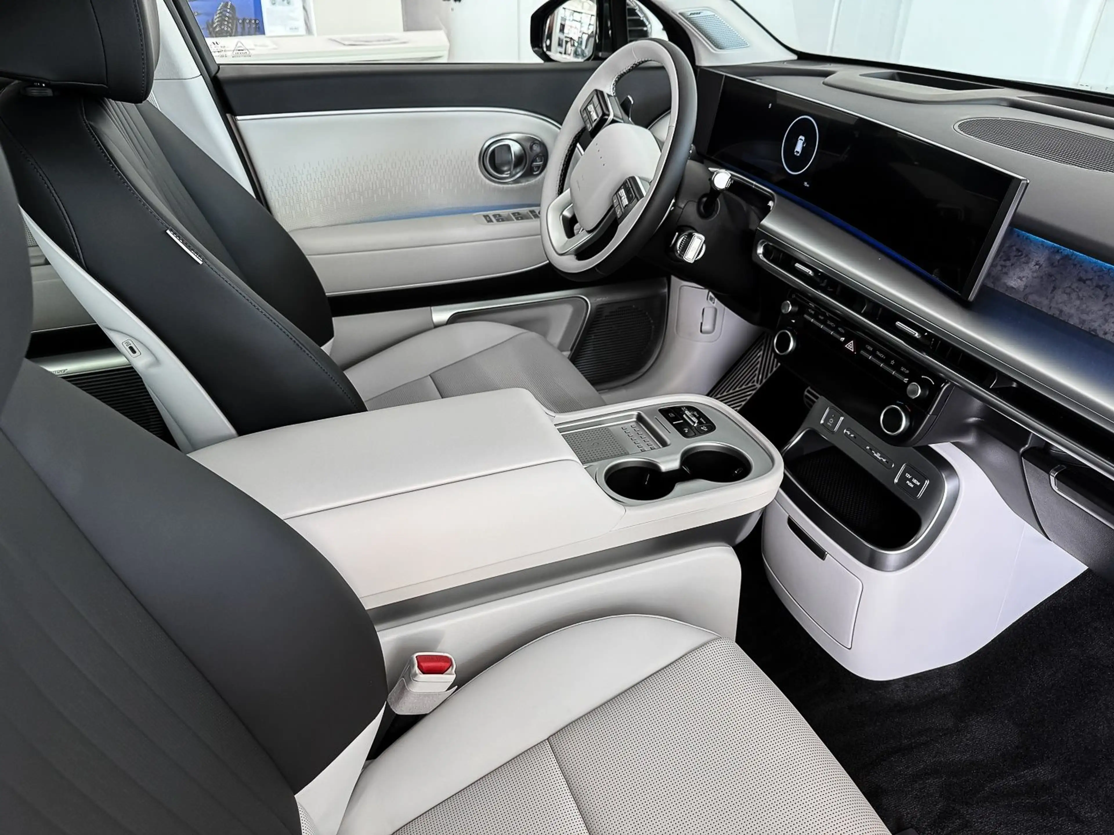 Hyundai IONIQ 9 UNIQ 7-Sitzer 110 kWh 307PS 4WD, LEDER BOSE Wärmep — photo 5
