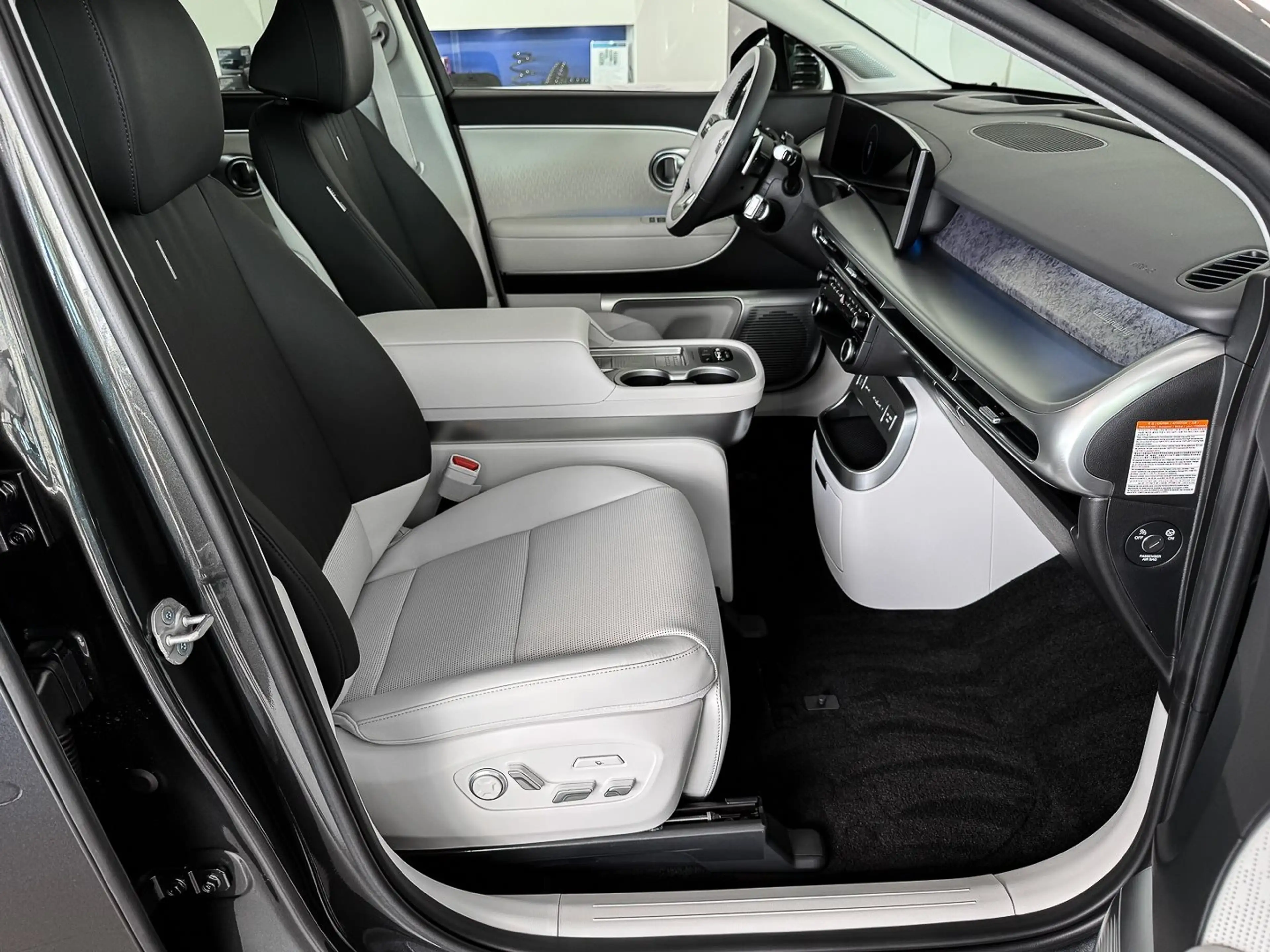 Hyundai IONIQ 9 UNIQ 7-Sitzer 110 kWh 307PS 4WD, LEDER BOSE Wärmep — photo 12