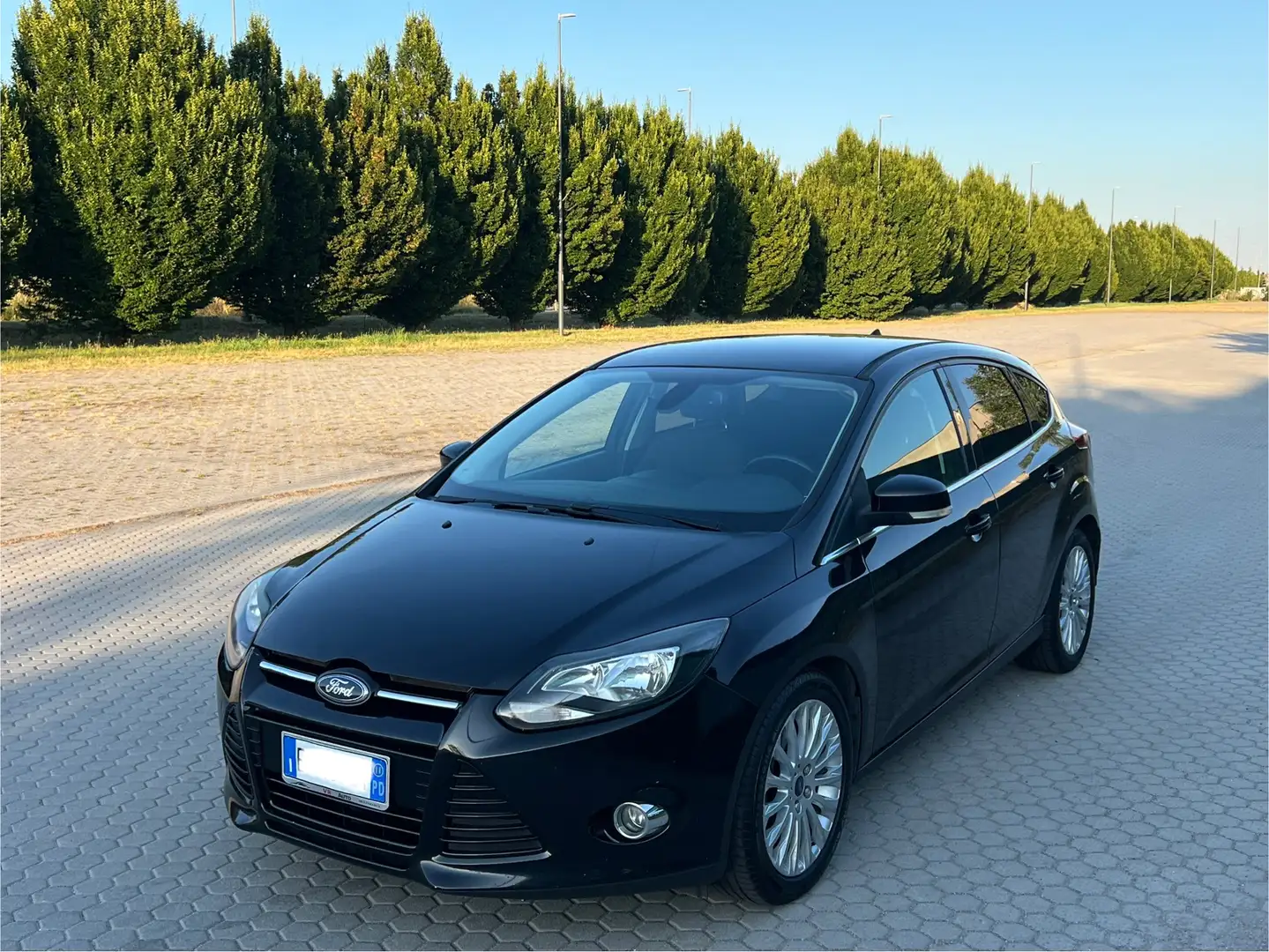 Ford Focus 5p 1.6 tdci Titanium 115cv - 1