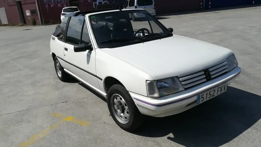 Peugeot 205 1989 из Европы — купить под ключ