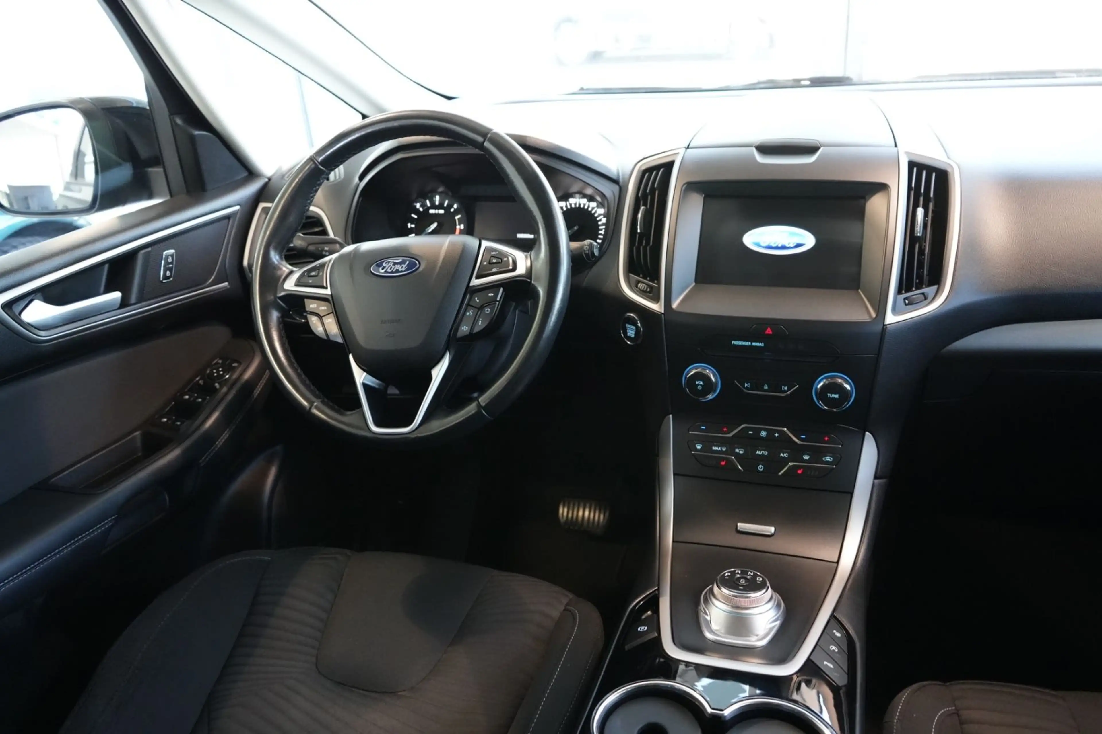 Ford S-Max S-MAX Trend — photo 5