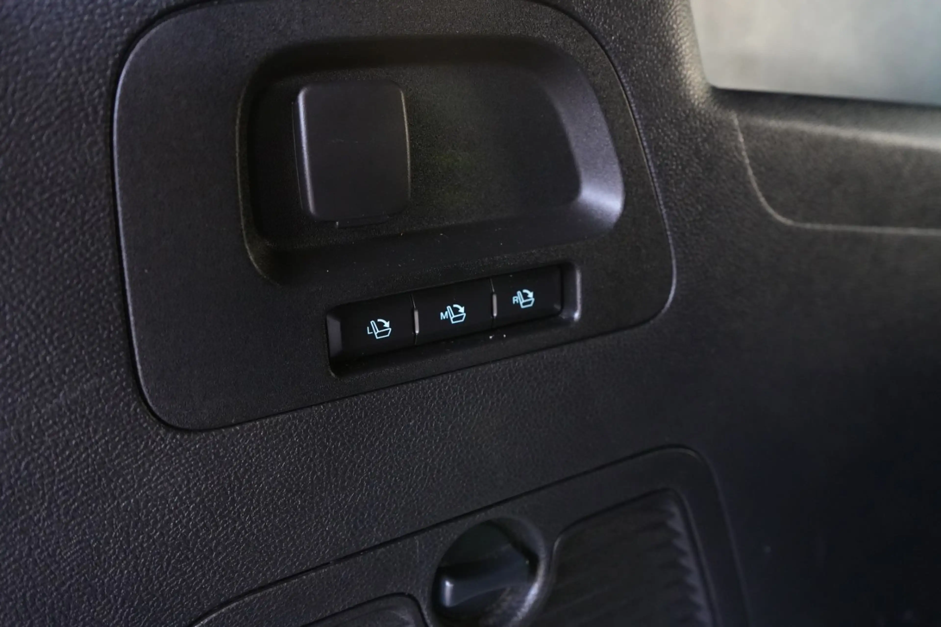 Ford S-Max S-MAX Trend — photo 11