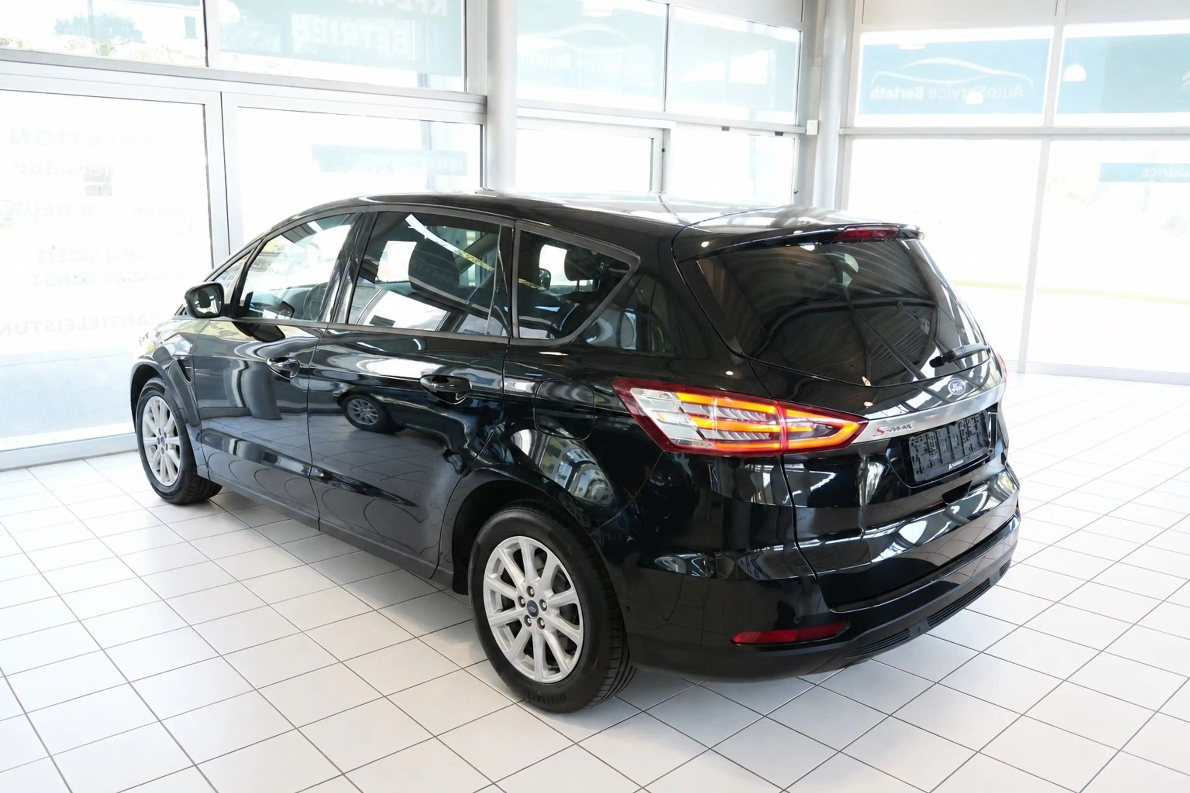 Ford S-Max S-MAX Trend — photo 3