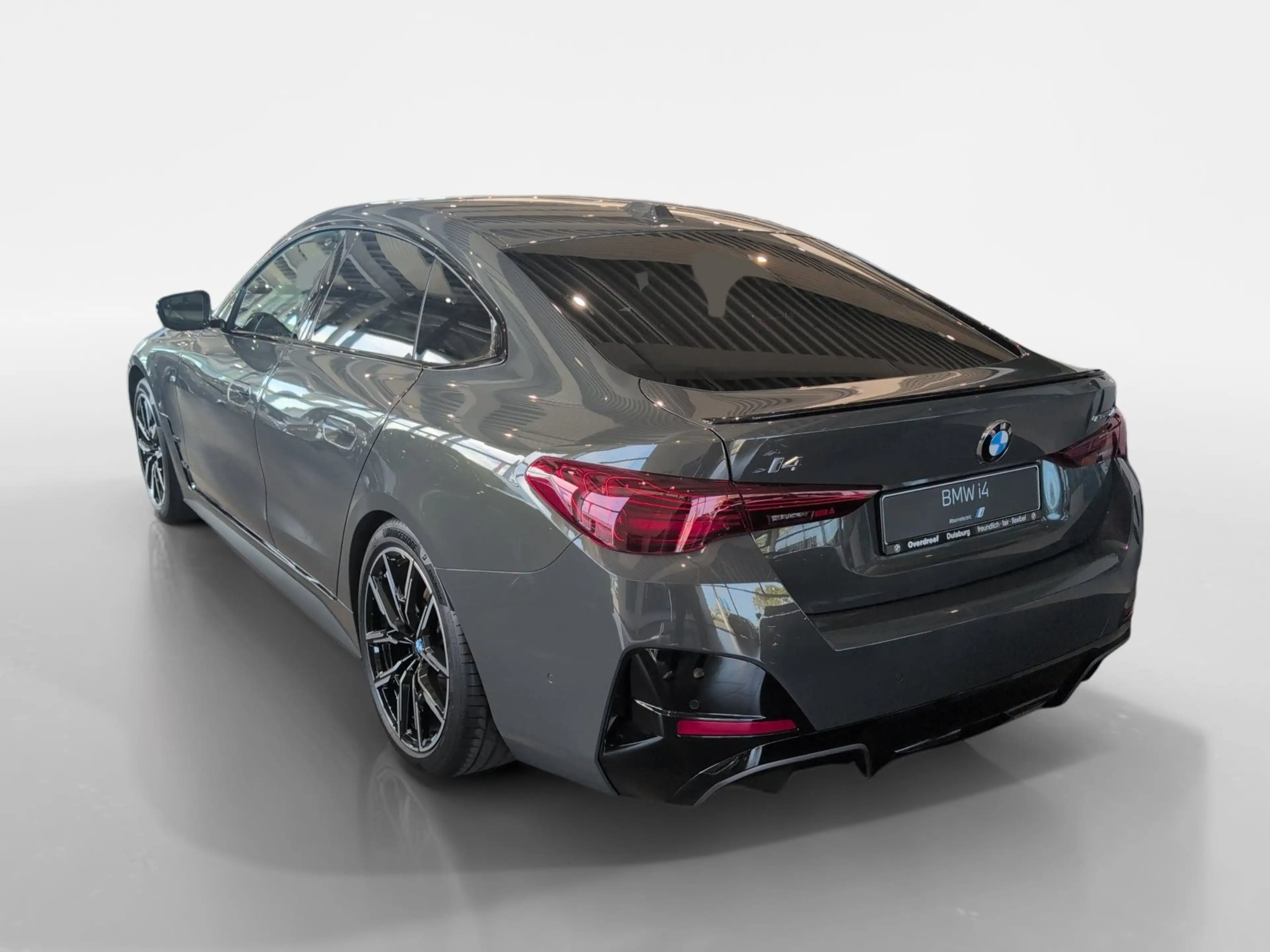 BMW i4 eDrive40 — photo 3