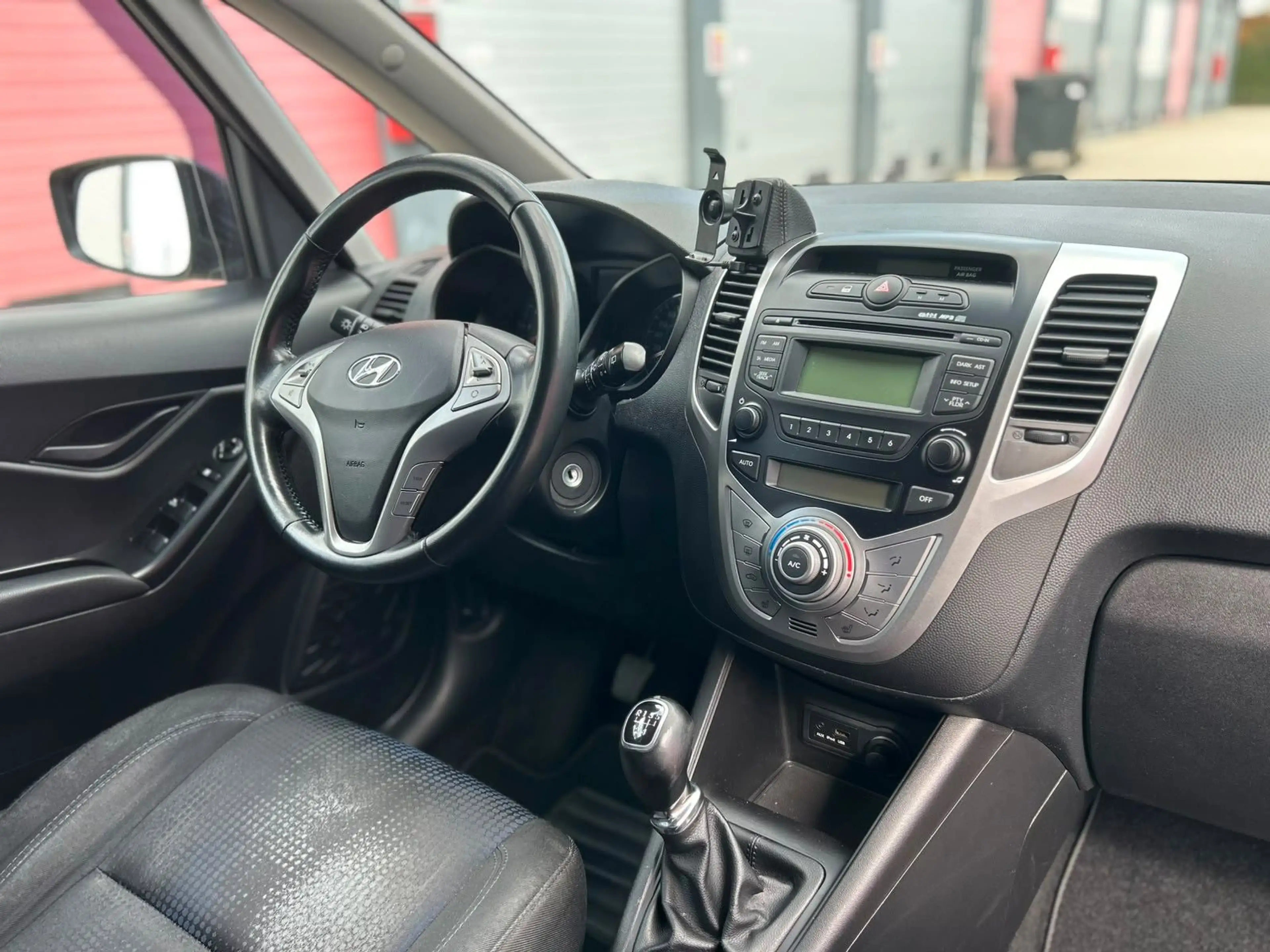 Hyundai iX20 Star Edition 1.4,Klima,Vollscheckheft — photo 28