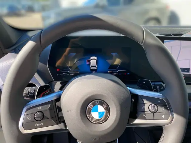 BMW 1 Series view 8