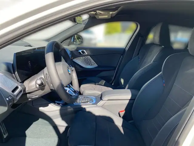 BMW 1 Series view 7