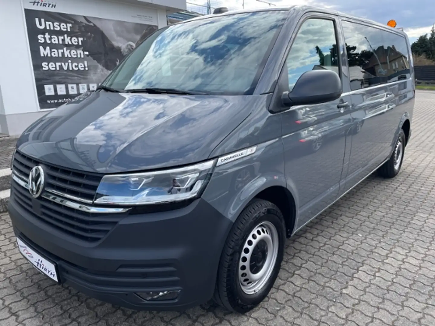 Volkswagen T6.1 Caravelle Trendline LR lang 2.0 TD AHZV Grau - 2