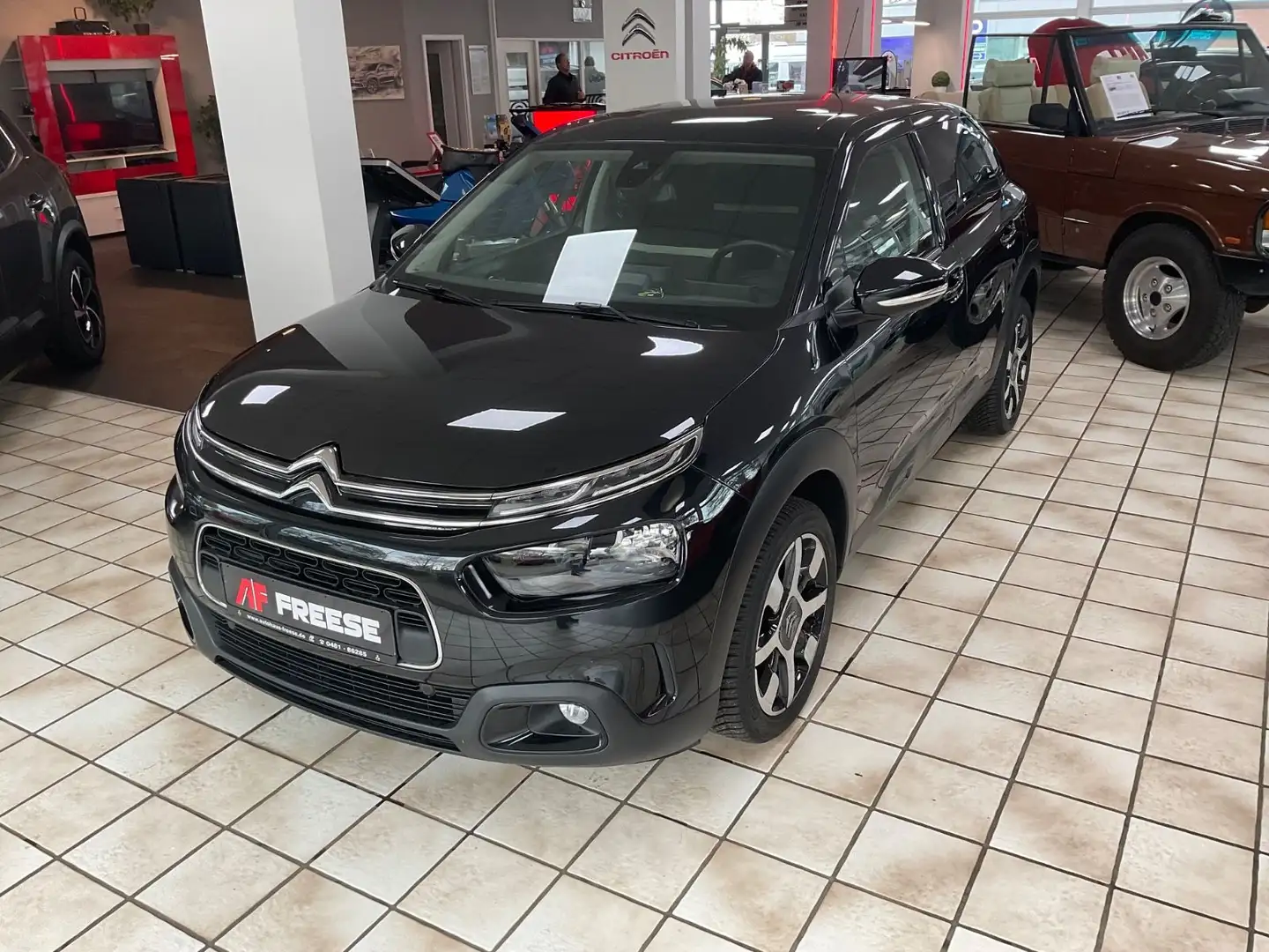 Citroen C4 Cactus Shine Schwarz - 1