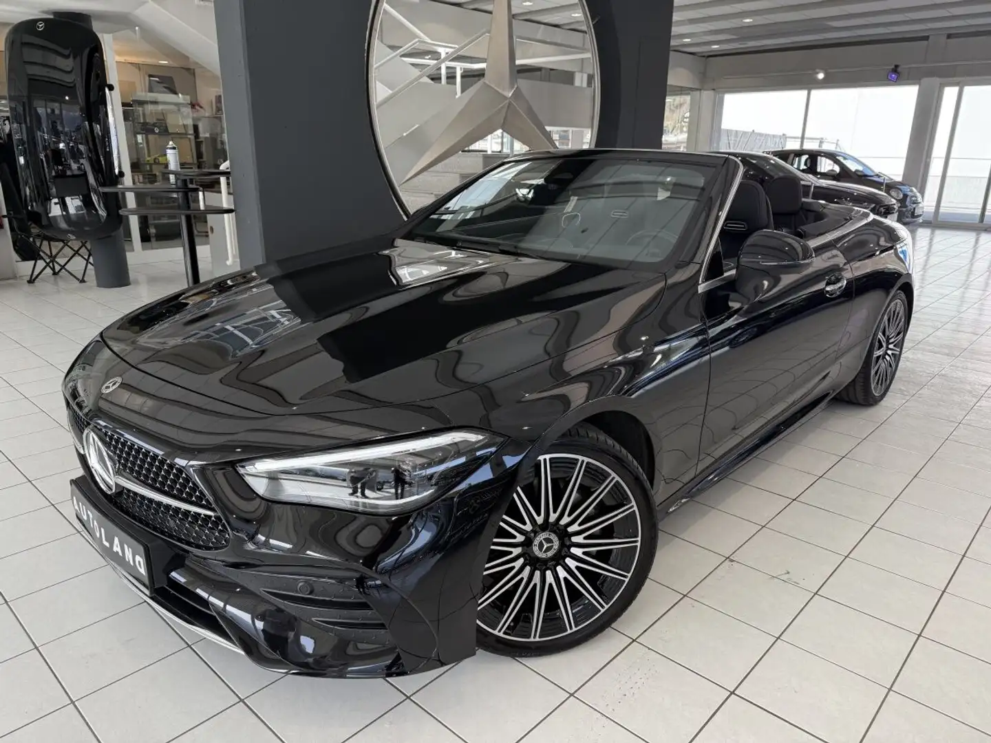 Mercedes-Benz CLE 200 Cabrio AMG Line Burmester-Sound Schwarz - 2