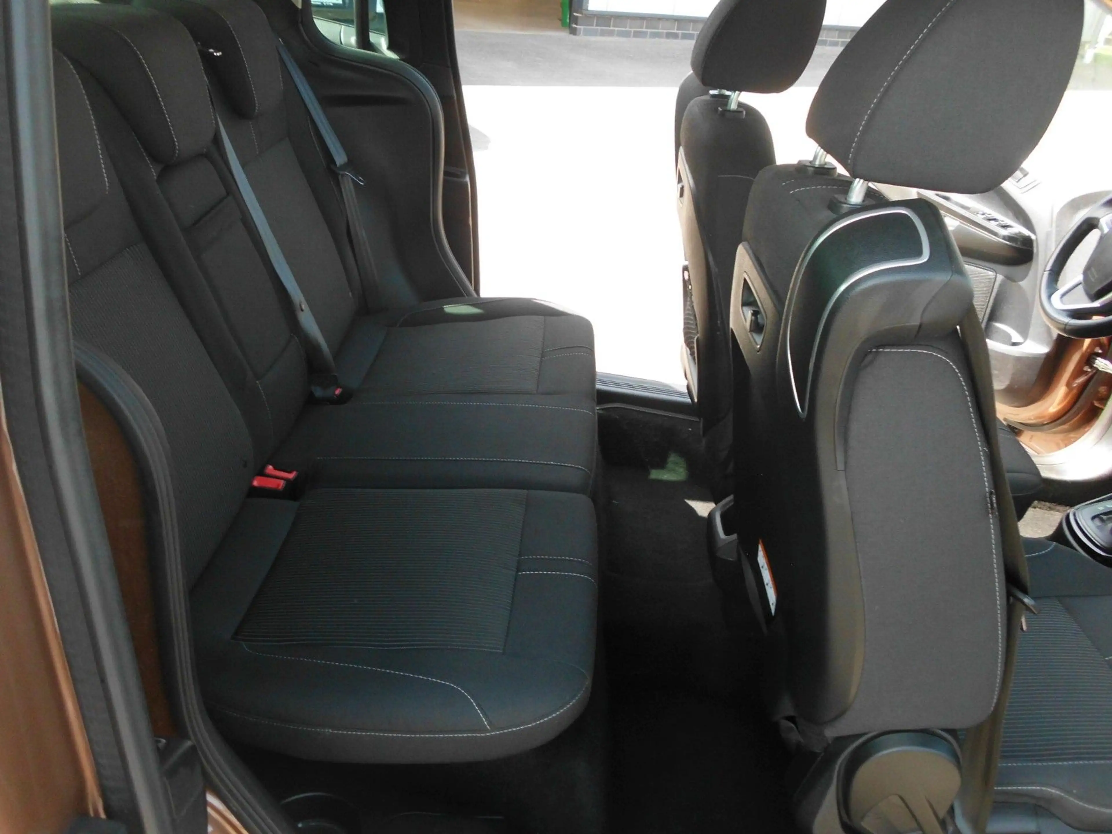 Ford B-Max 1,6 77kW Titanium PowerShift AUTOMATIK 2.H — photo 15