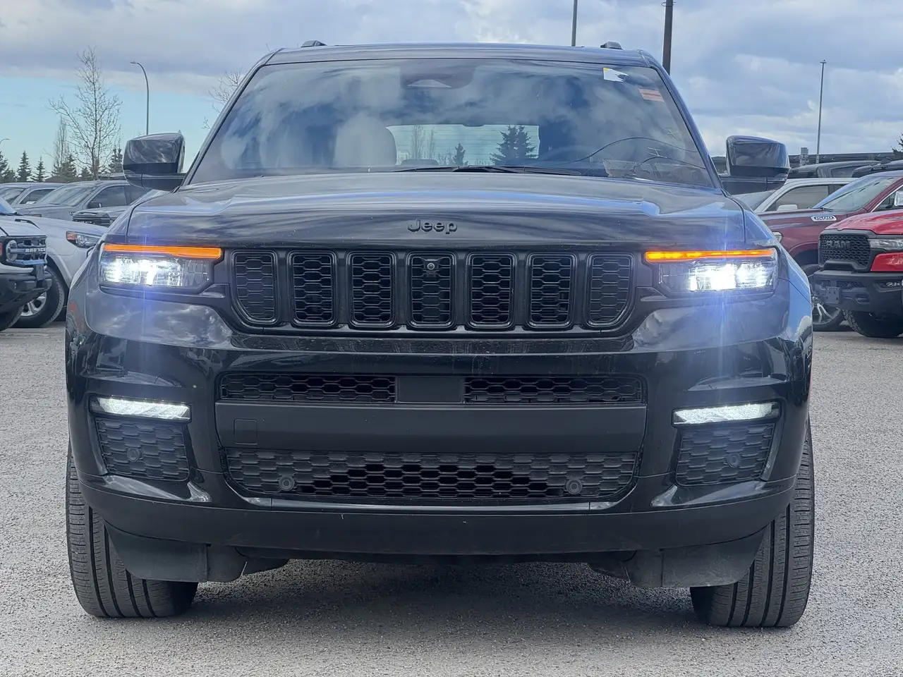 Jeep Grand Cherokee снимка Jeep Grand Cherokee