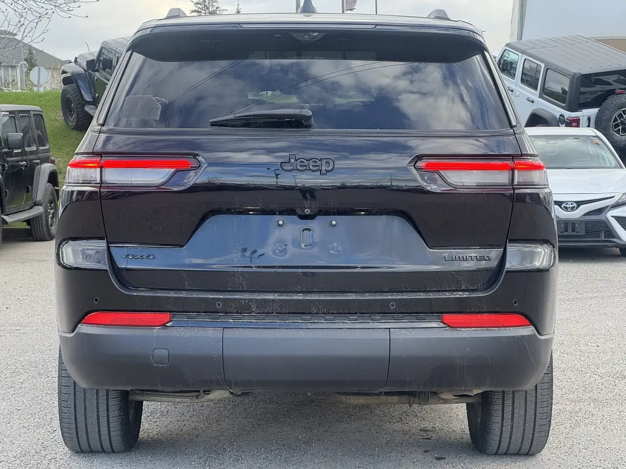Jeep Grand Cherokee снимка Jeep Grand Cherokee
