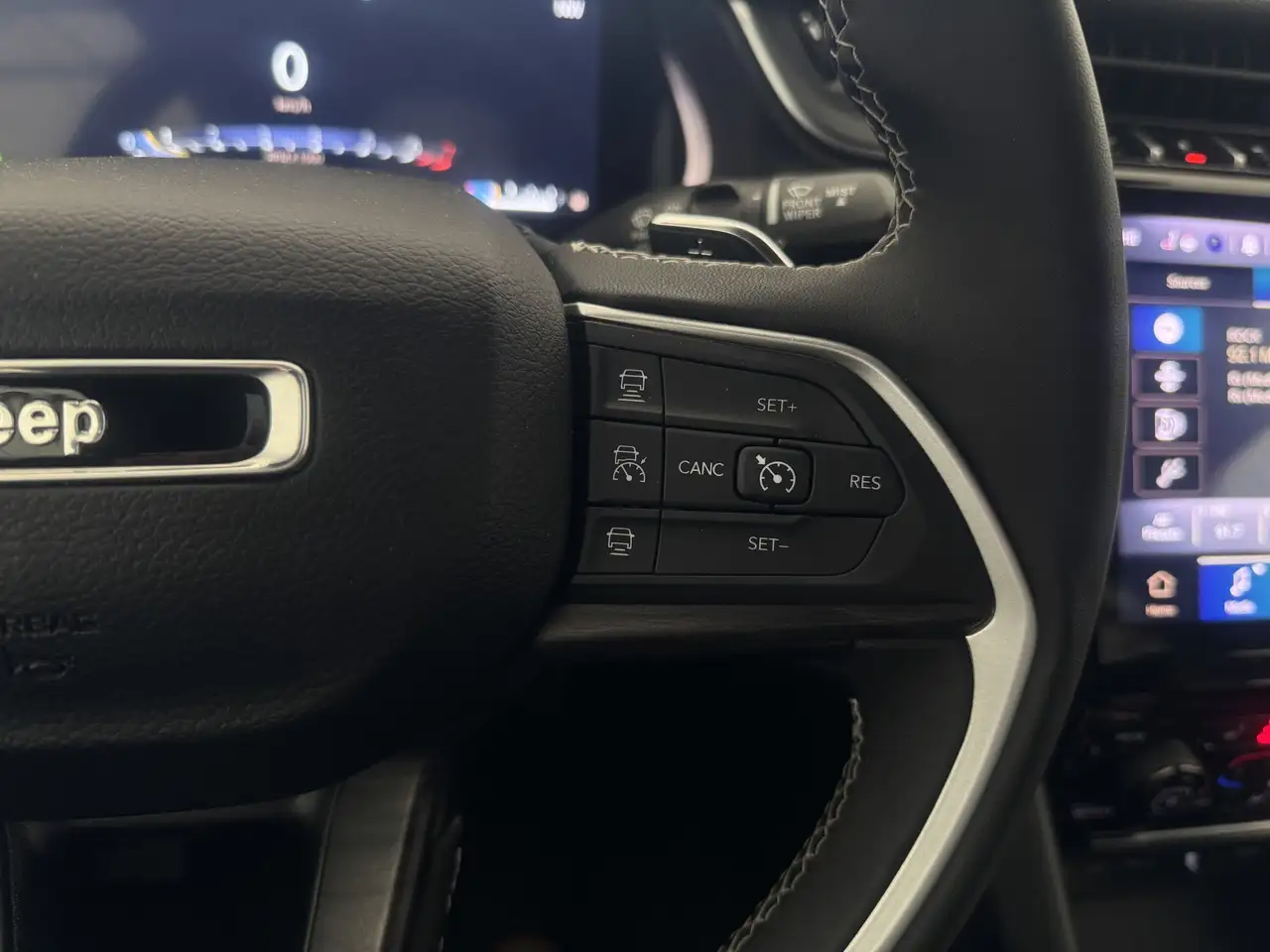 Jeep Grand Cherokee снимка Jeep Grand Cherokee