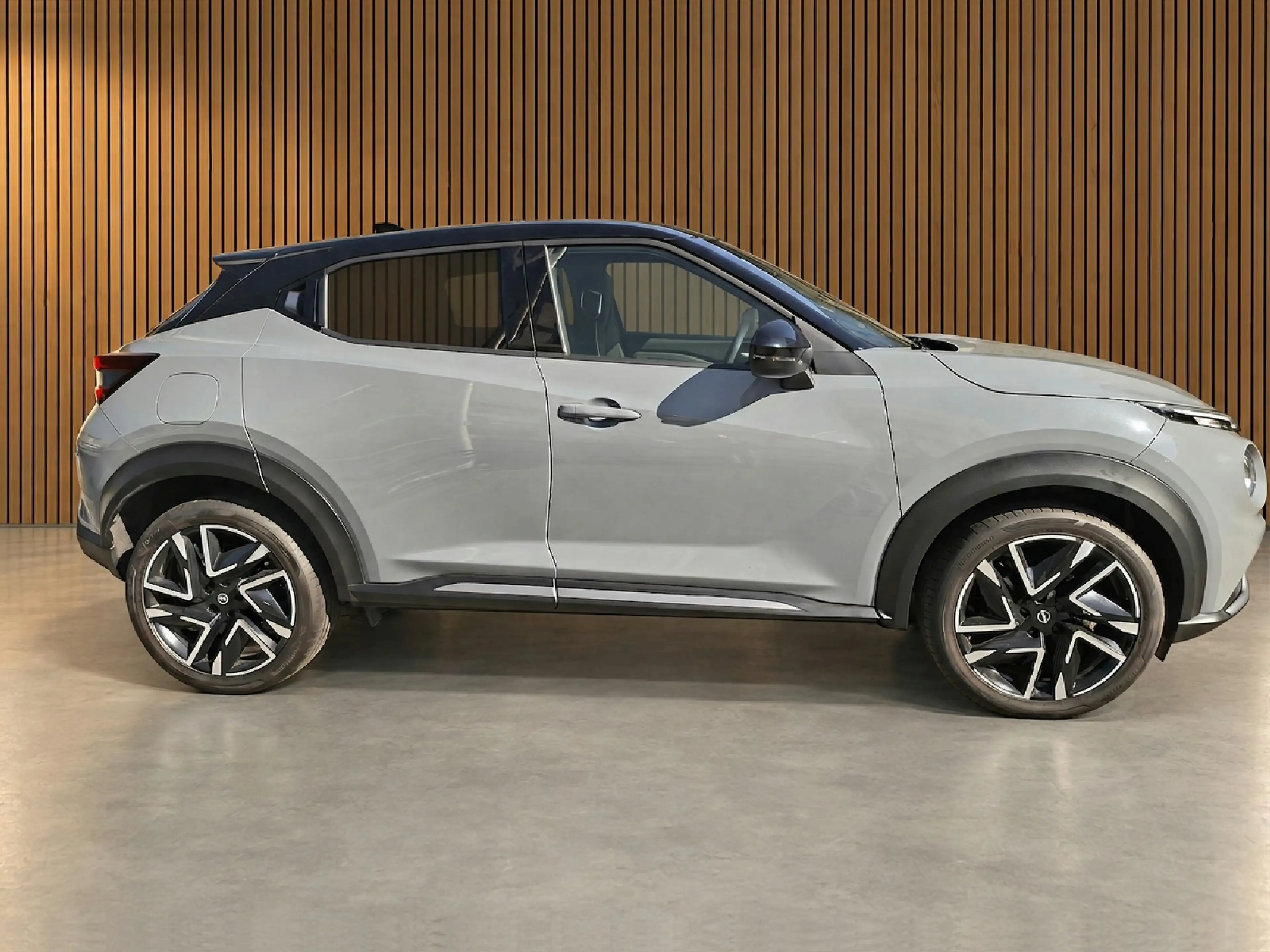 Nissan Juke 1.0 DIG-T N-Design automaat / navigatie / camera — photo 8