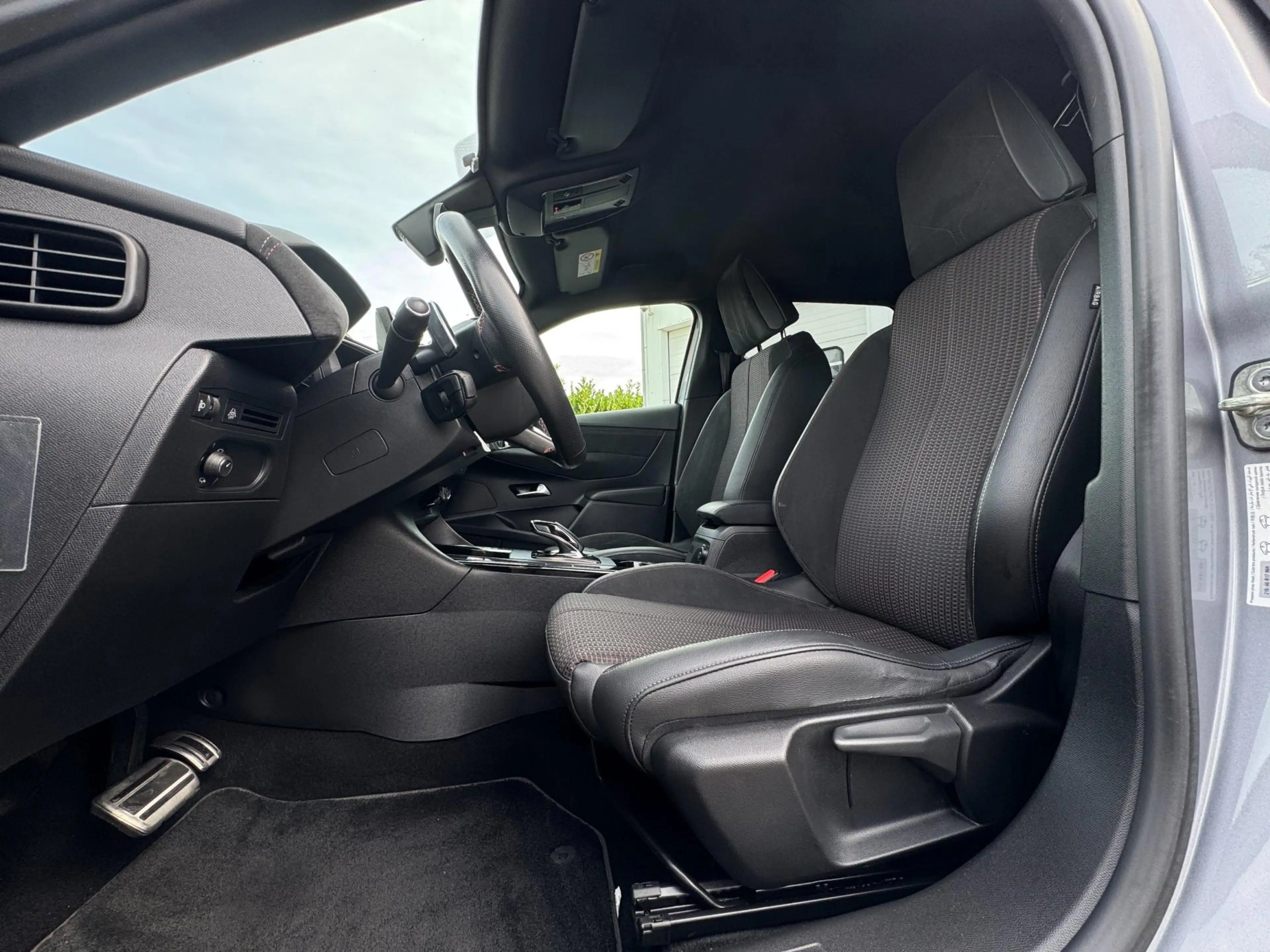 DS Automobiles DS 3 Crossback 1.2 PureTech Business AUTOMAAT / PDC / CARPLAY / C — photo 11