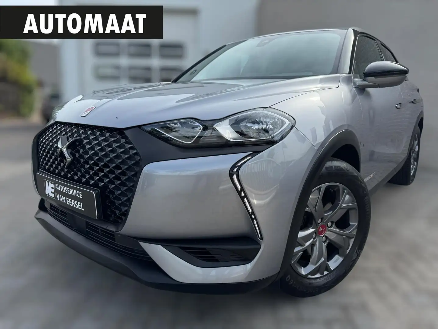DS Automobiles DS 3 Crossback 1.2 PureTech Business AUTOMAAT / PDC / CARPLAY / C Grijs - 1