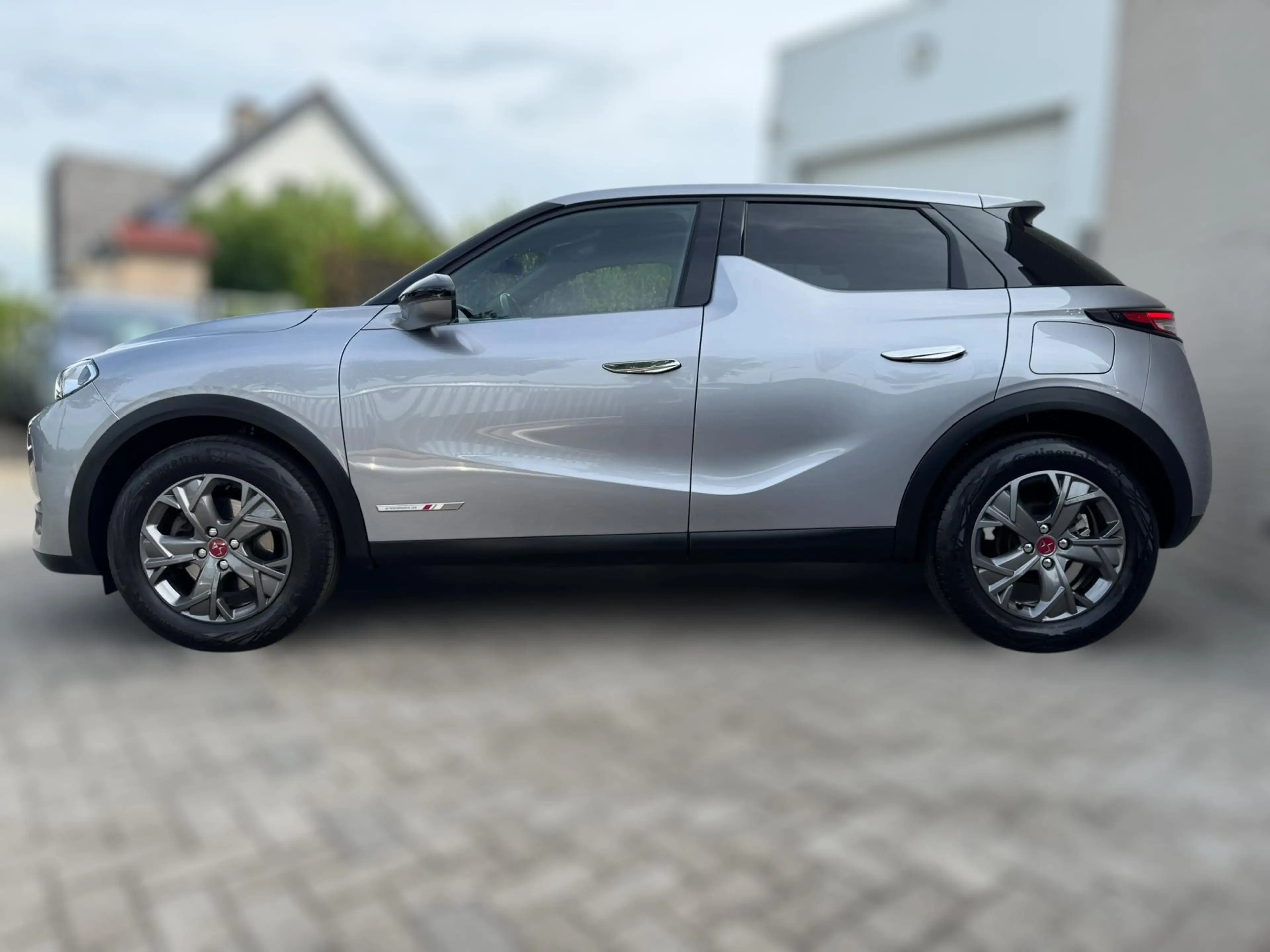 DS Automobiles DS 3 Crossback 1.2 PureTech Business AUTOMAAT / PDC / CARPLAY / C — photo 4