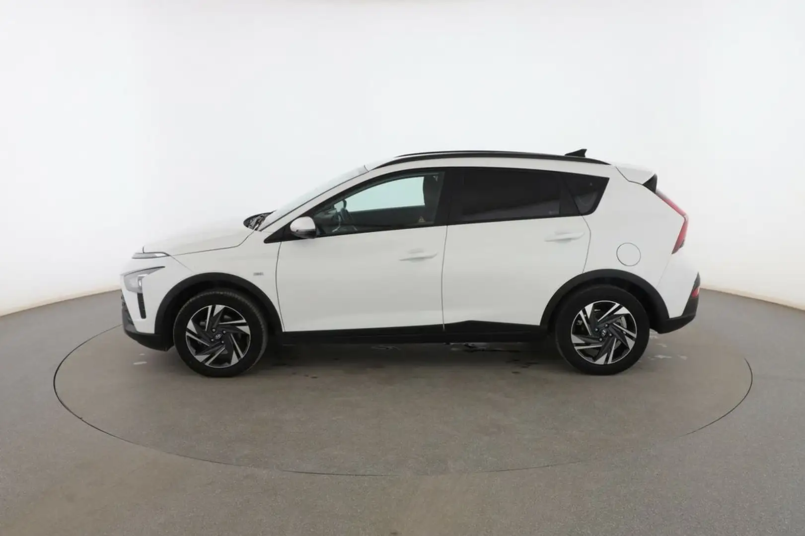 Hyundai BAYON 1.0 T-GDI Mild-Hybrid Maxx 2WD Blanco - 2