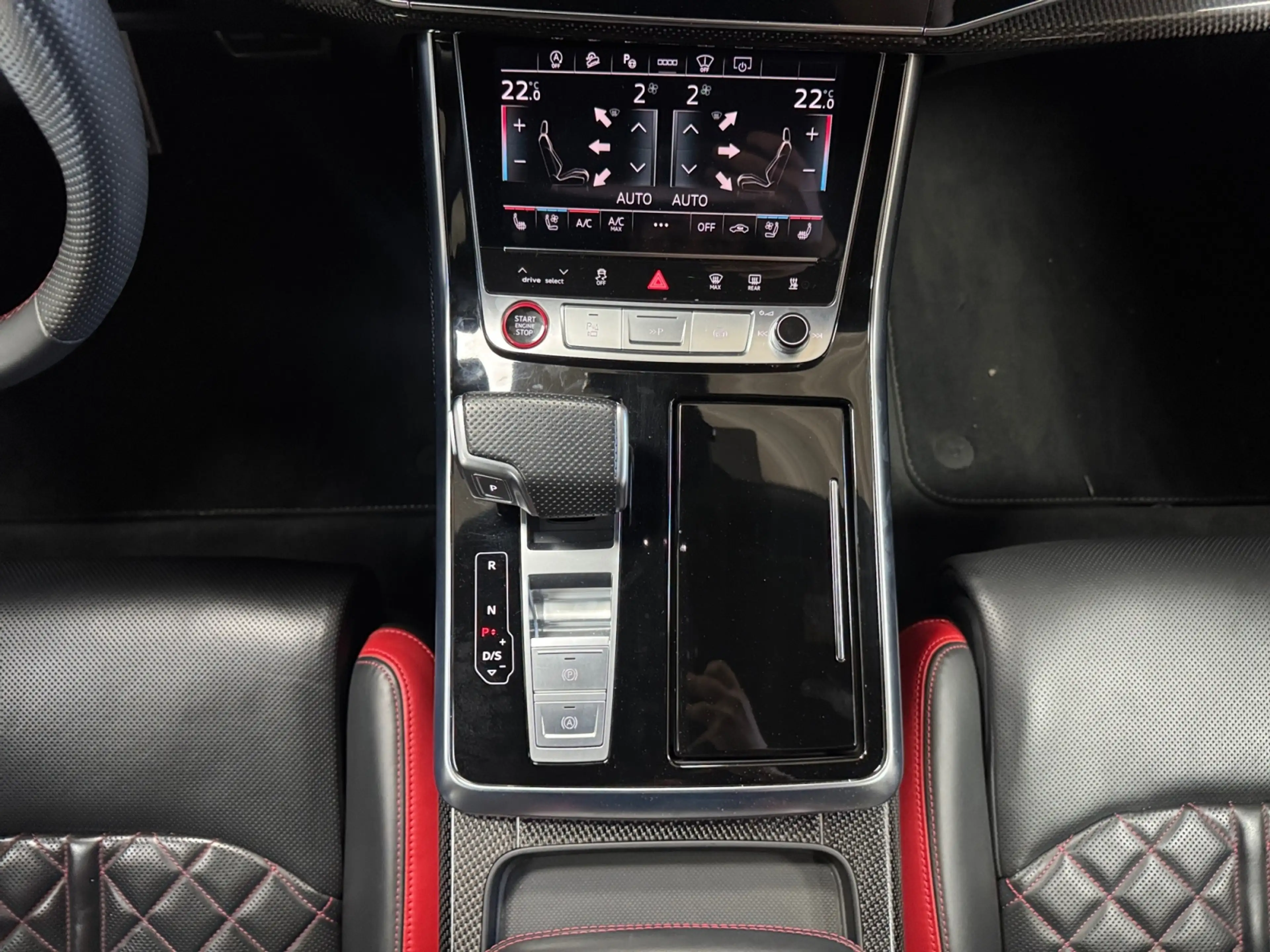 Audi SQ8 4.0 TFSI quattro AHK Pano Carbon Nachtsicht ACC 3 — photo 15