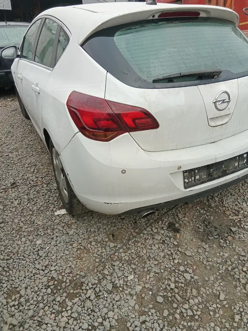Opel Astra Weiß - 1