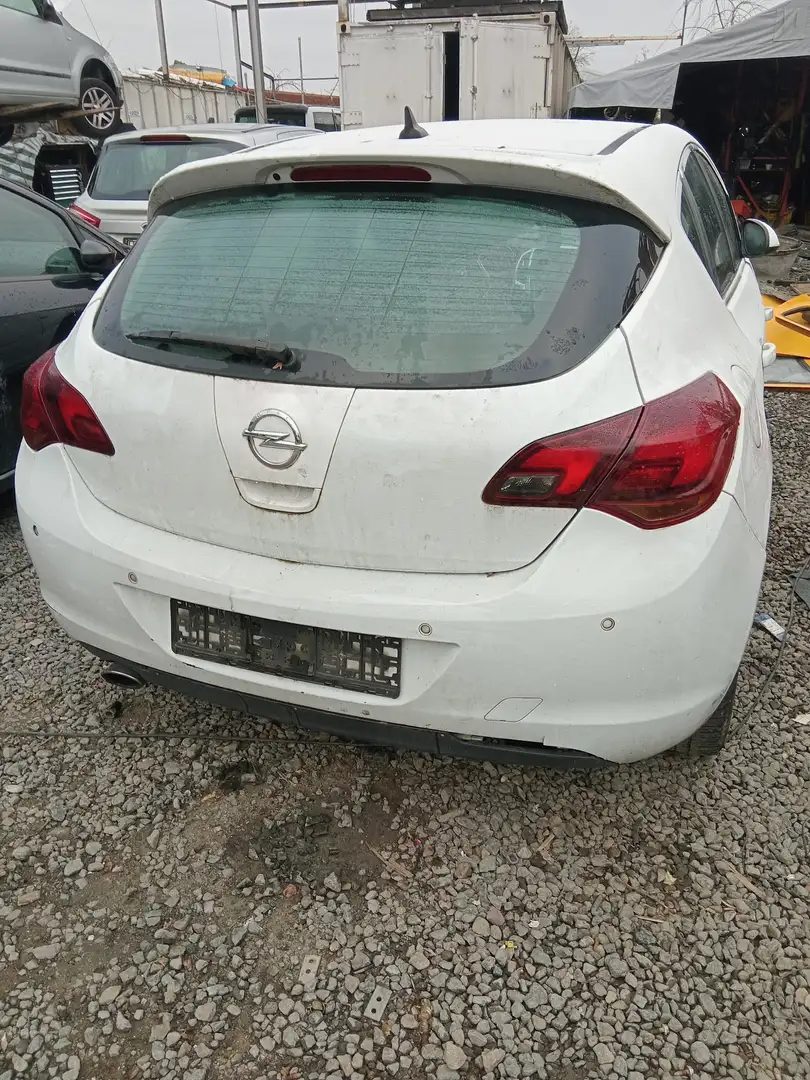 Opel Astra Weiß - 2