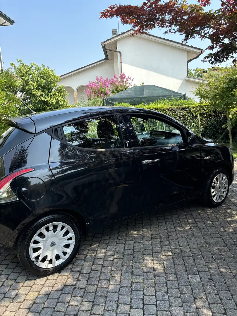 Lancia Ypsilon Y 1.2 8v Silver Nero - 2
