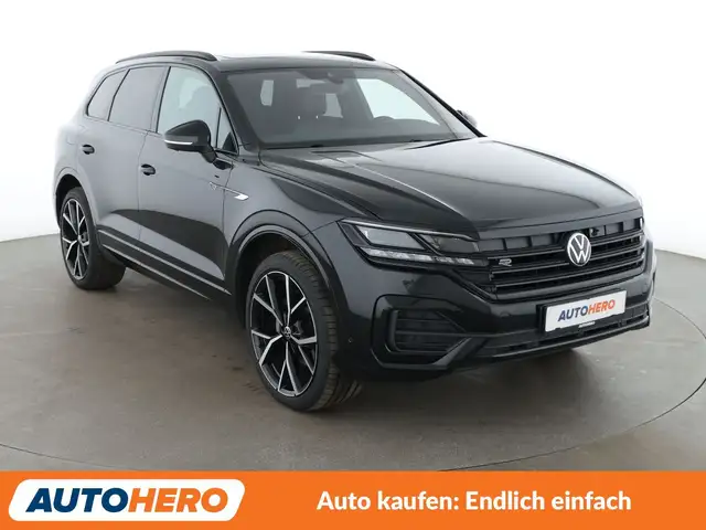 Volkswagen Touareg view 8