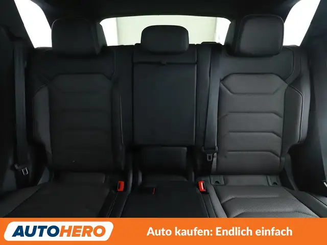 Volkswagen Touareg view 15