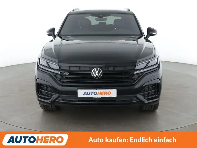 Volkswagen Touareg view 9