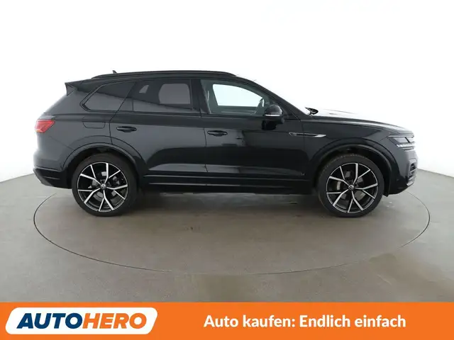Volkswagen Touareg view 7